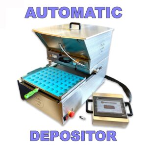 The Automatic Depositor comes with the 20 liters hopper with heated panels for chocolate, gummy, caramel and hard candy.