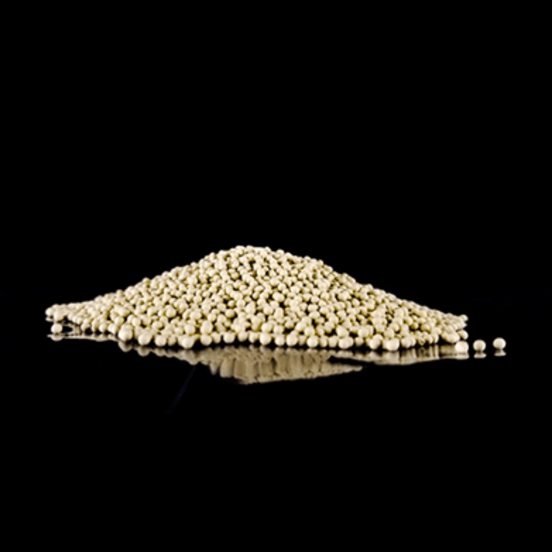 Spherical molecular sieve bead often used in vapor and liquid phases. Unique pore structure allows for targeted compound adsorption.